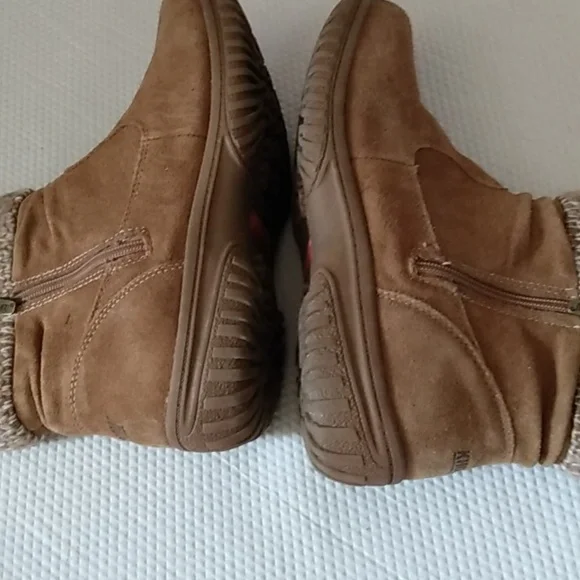 Khombu Ankle Boots 9 - Picture 4 of 6